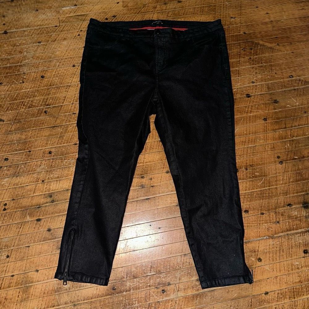 Universal Standard business casual 20 black minimalist pants